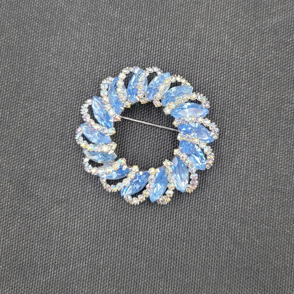 Vtg Weiss Brooch - Picture 3 of 6